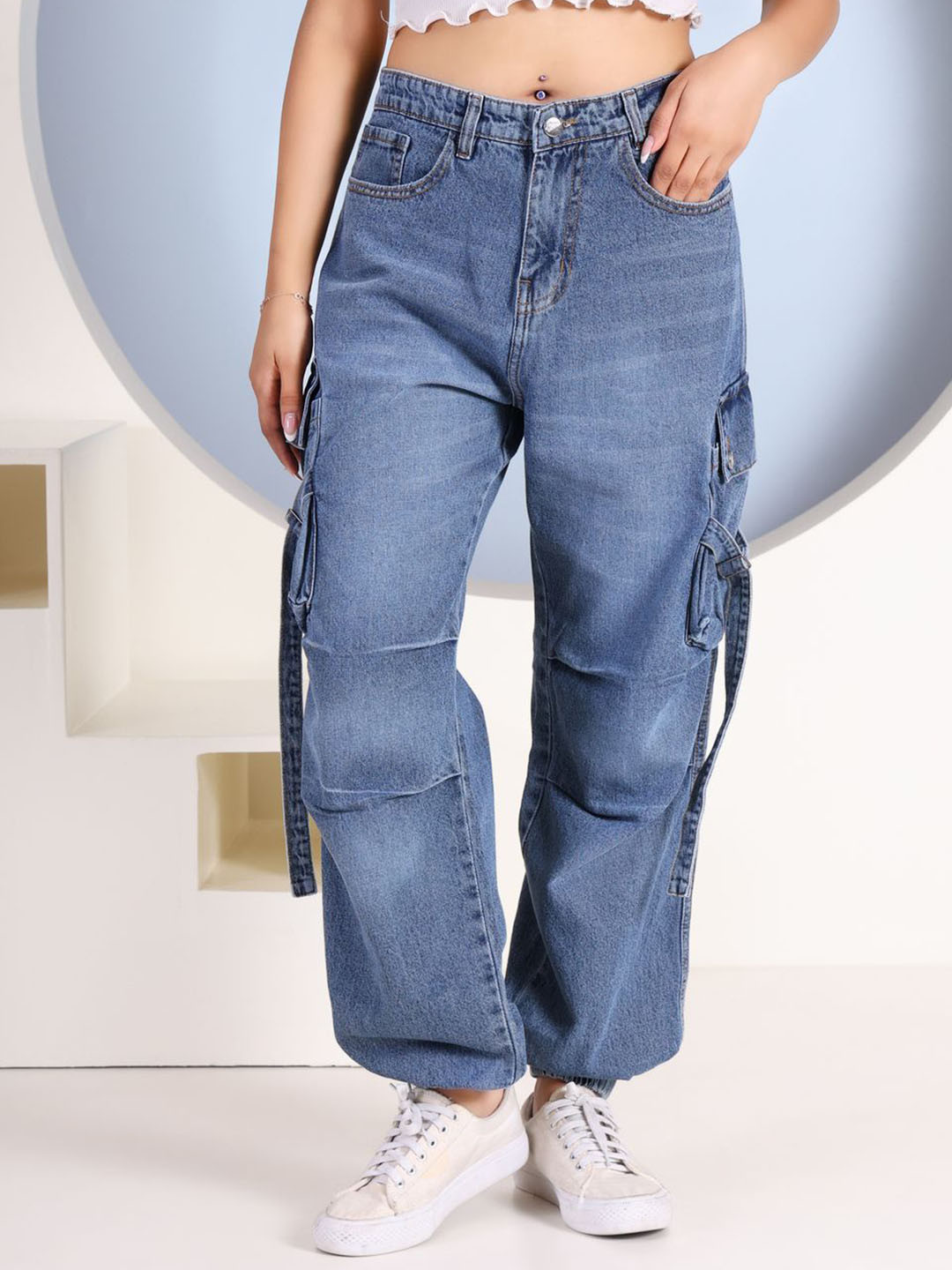 FOUL CHILD Women Mid-Rise Light Fade Cargo Styles Jogger Jeans