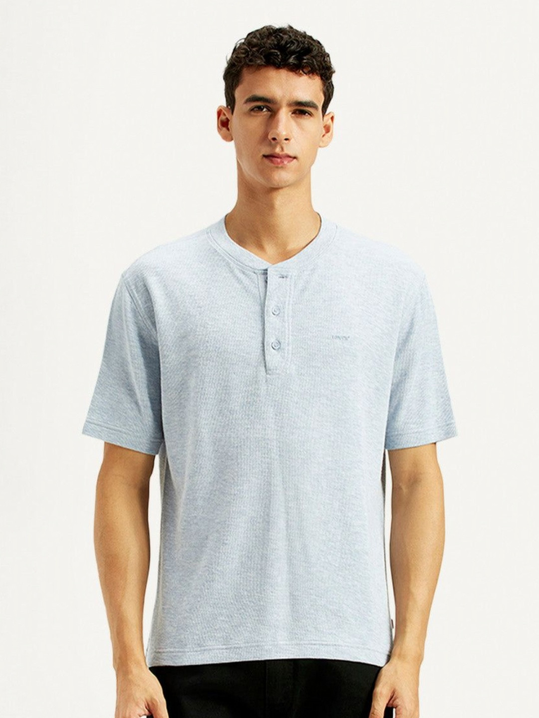 Levis Self Design Henley Neck Slim Fit Pure Cotton T-Shirt
