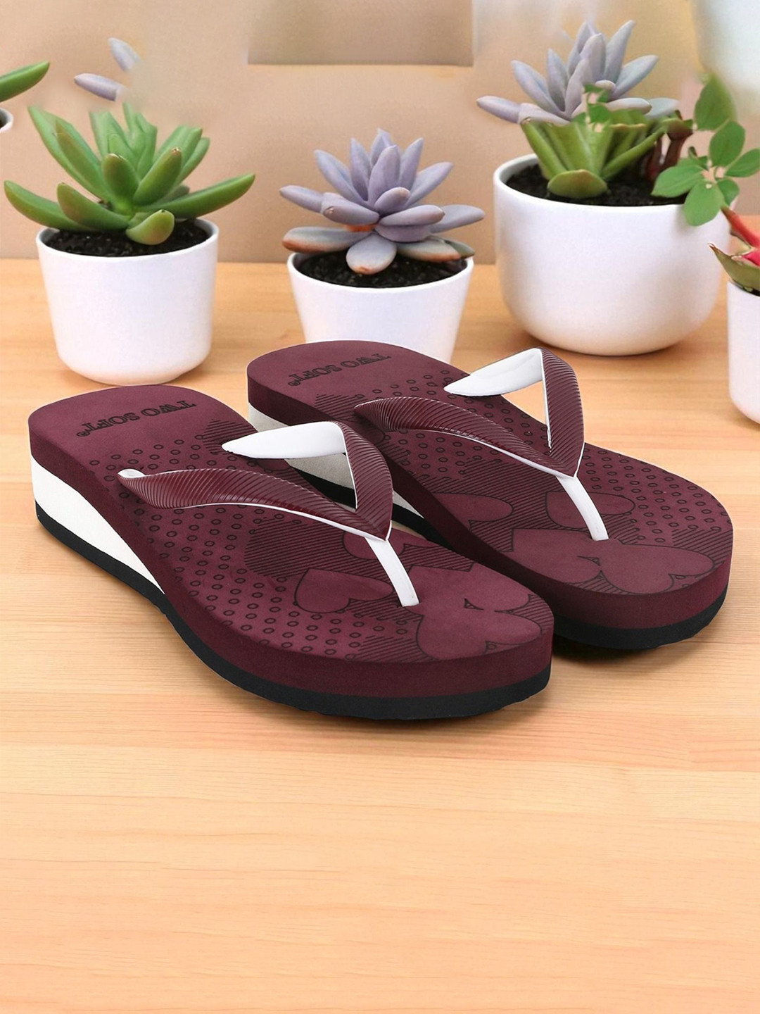 TWO SOFT Women Self Design Thong Flip Flops