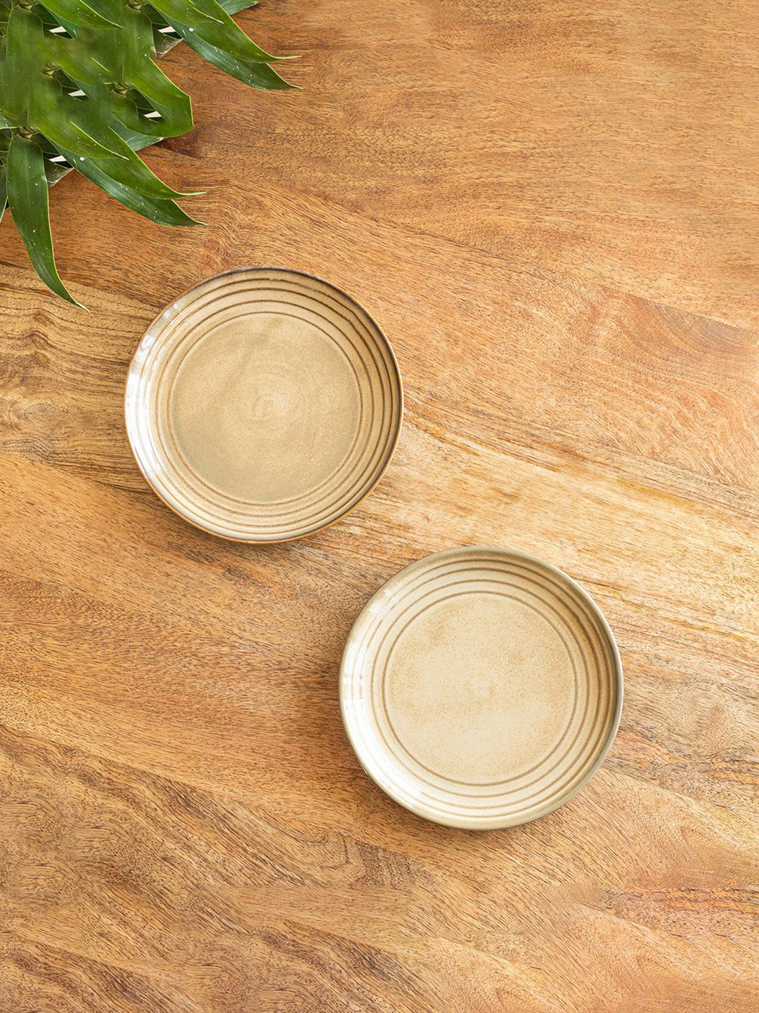 ExclusiveLane Wheat Serenity Beige & Brown 2 Pieces Textured Porcelain Quarter Plates