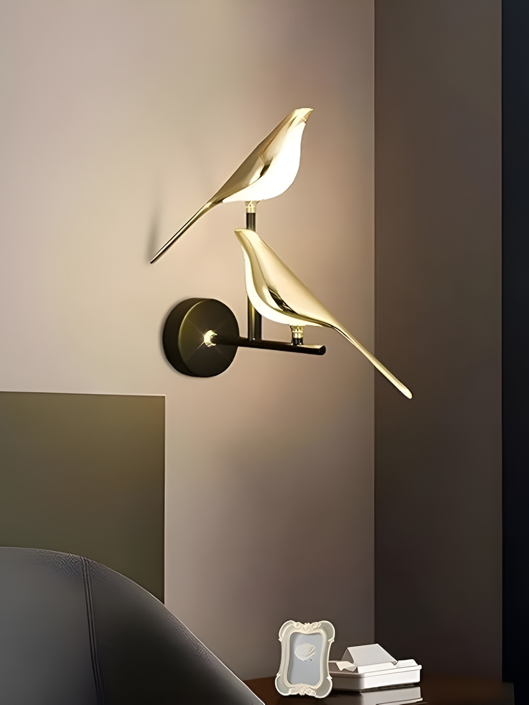 MFD HOME FURNISHING Gold-Toned Acrylic Contemporary Abstract Bird Shaped Wall Lamp