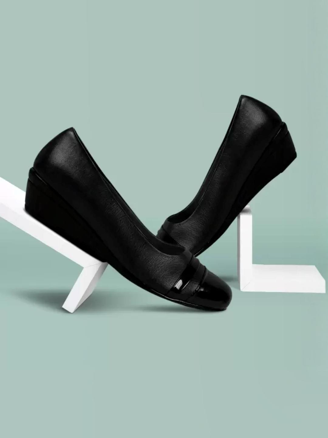 banuchi Women Solid Black Slip-On Mules