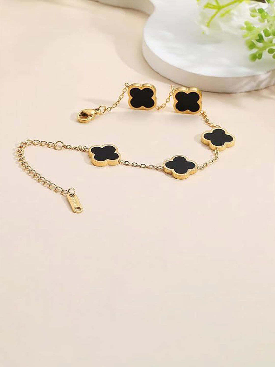 STYOLLO Women Gold-Plated Enamelled Leaf Clover Charm Bracelet