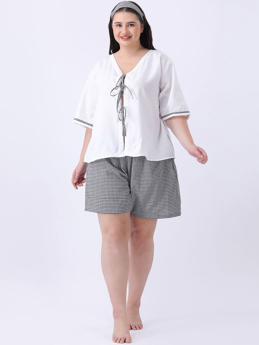 Qurvii+ Checked V-Neck Top & Shorts Co-rds Set