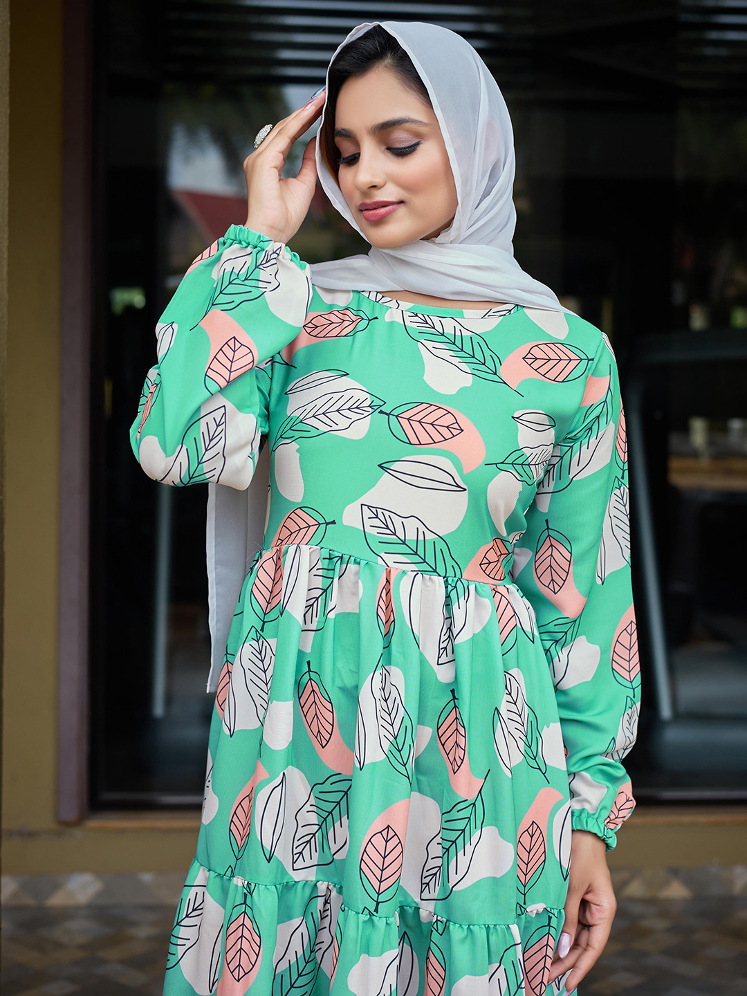 SARINKU Nida Women Printed Tiered Pleated Detail Fit & Flare Maxi Dress