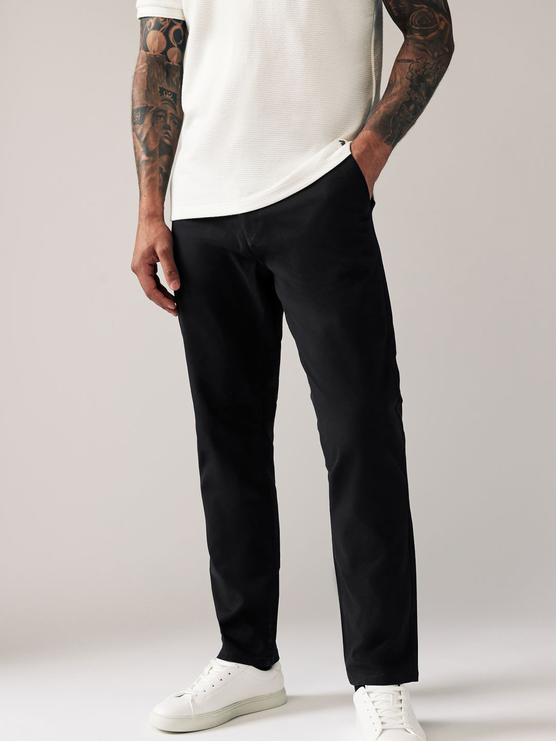 NEXT Men Black Skinny Fit Solid Chinos