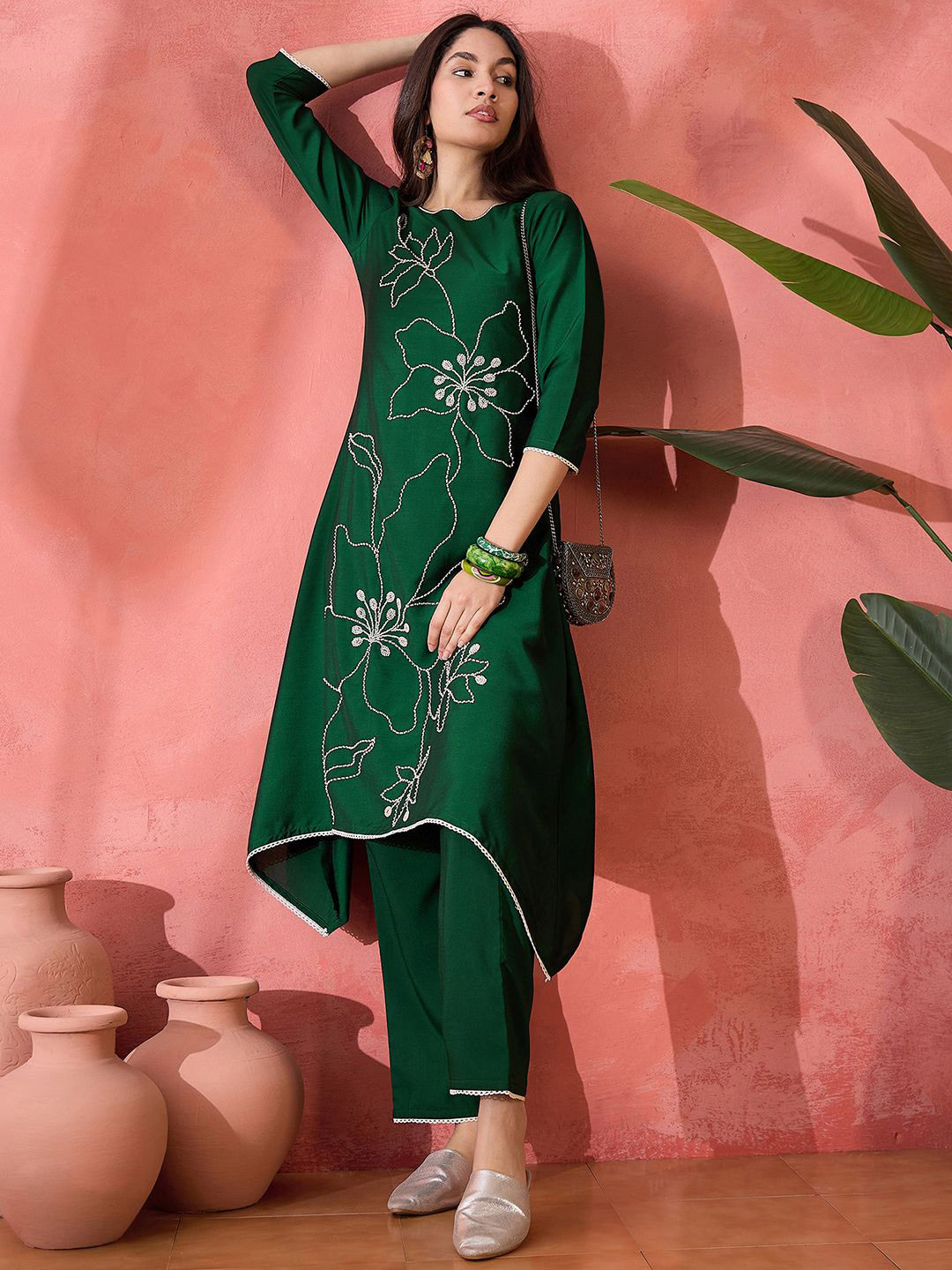 Sangria Women Floral Embroidered Regular Beads and Stones Kurta with Trousers