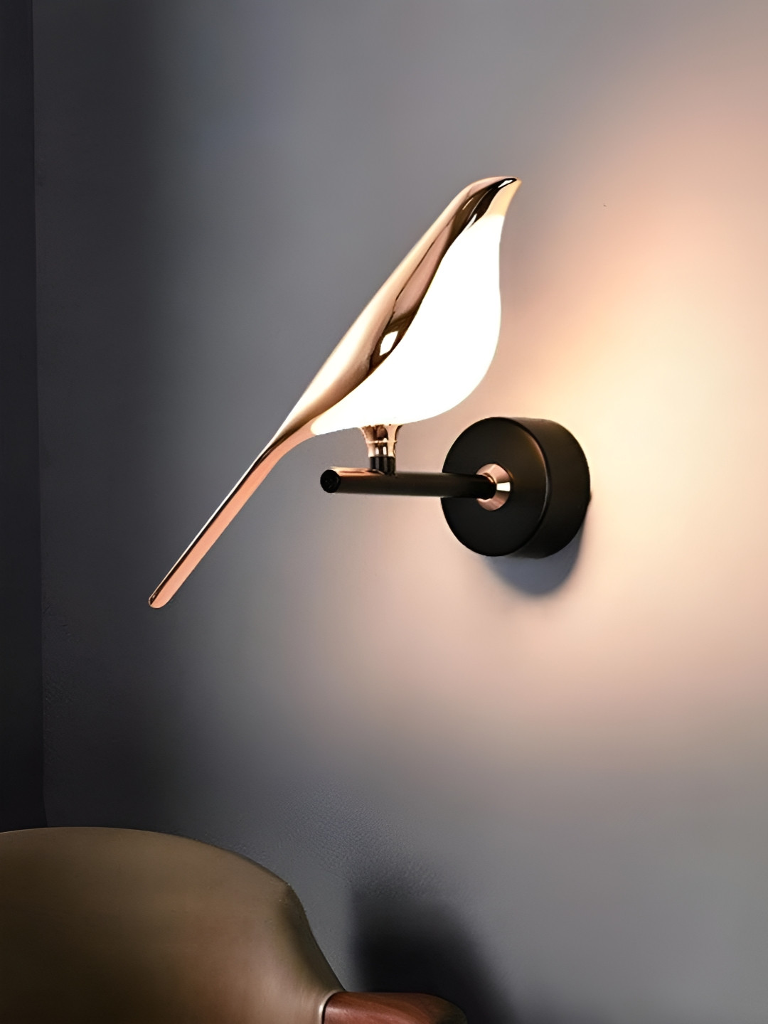 MFD HOME FURNISHING Gold-Toned Acrylic Contemporary Abstract Bird Shaped Wall Lamp