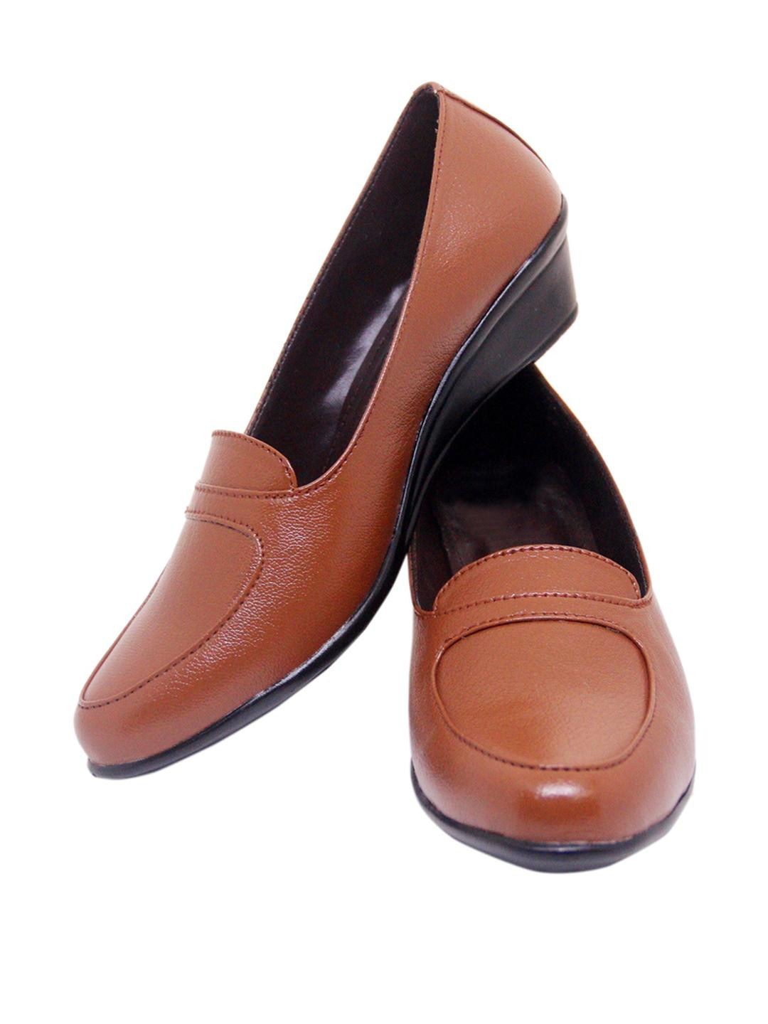 banuchi Women Tan Slip-On Sneakers