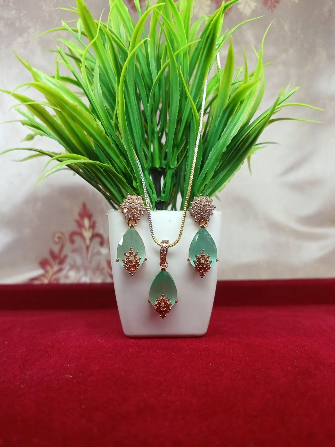 Nirmay Creation Stone Studded Jewellery Set
