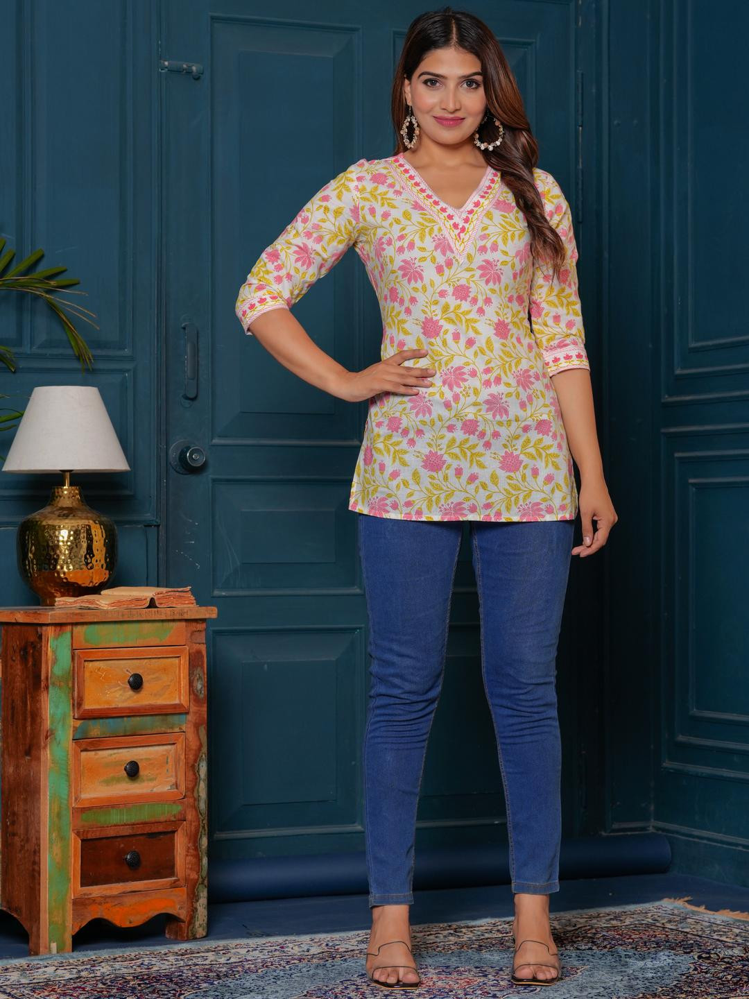 BABA KURTI Women Multi Kurtas