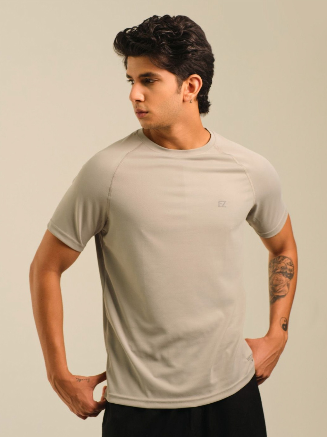 EAZY Men Dri-FIT Solid Round Neck T-shirt