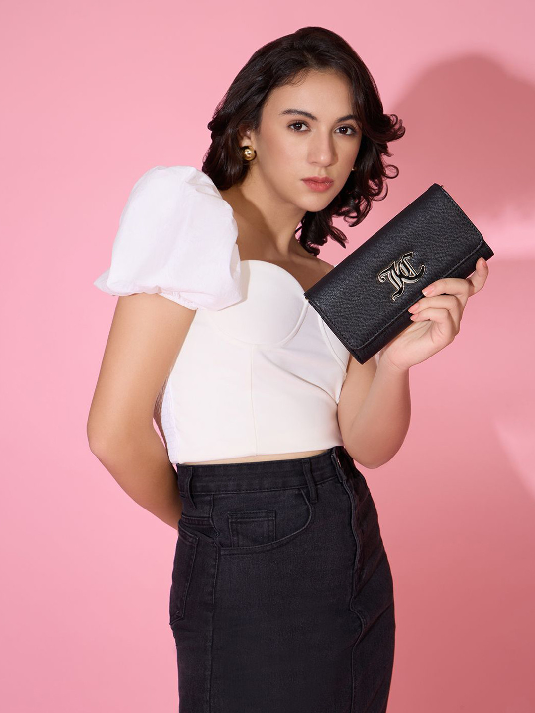 Juicy Couture Women Cemila Pebbled Flap Wallet With Detachable Chain