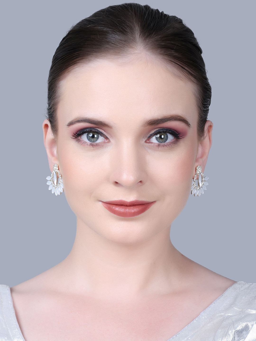 OPUS GEMS Artificial Stones Studded Oval Studs