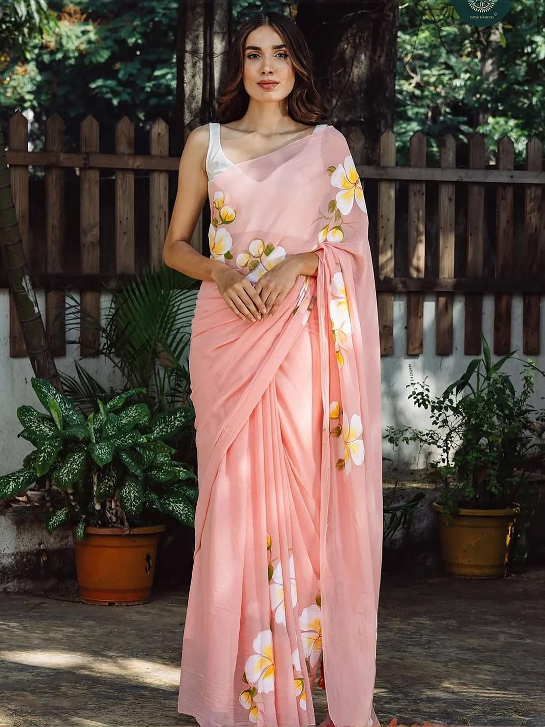 Mitera Floral Printed Saree With Blouse Piece