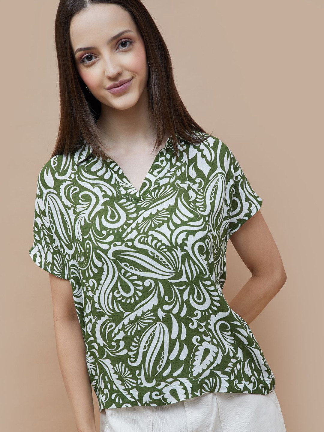 Fame Forever by Lifestyle Women Tropical Print Mandarin Collar Wrap Top