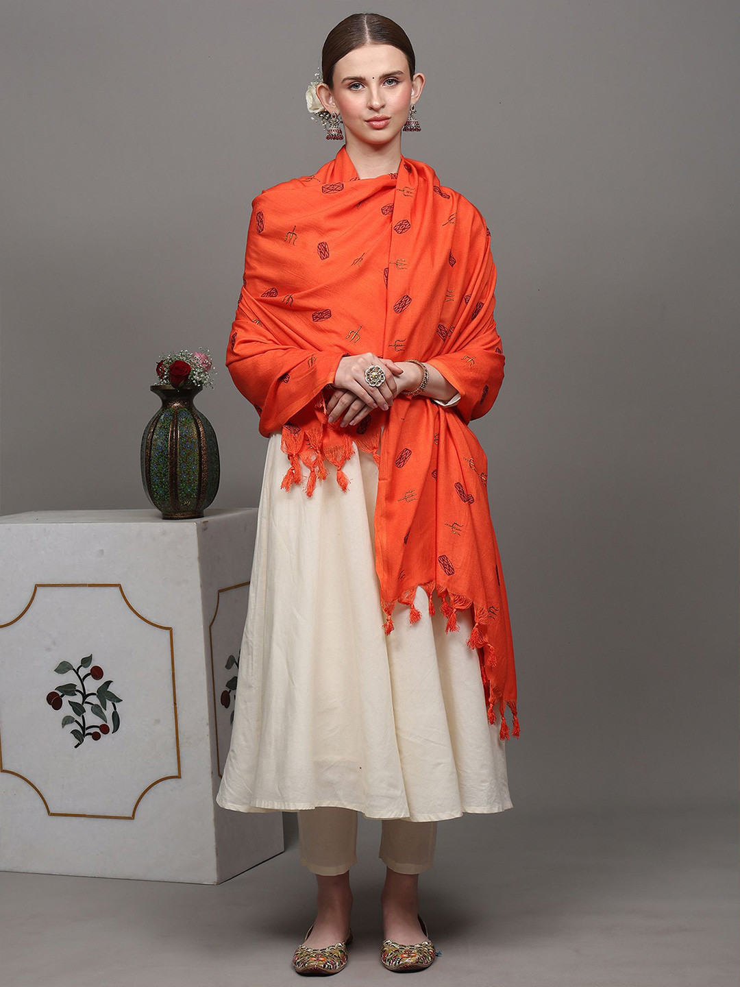 Exotic India Women Ethnic Motifs Trishul and Dholak Embroidered Zari Shawl