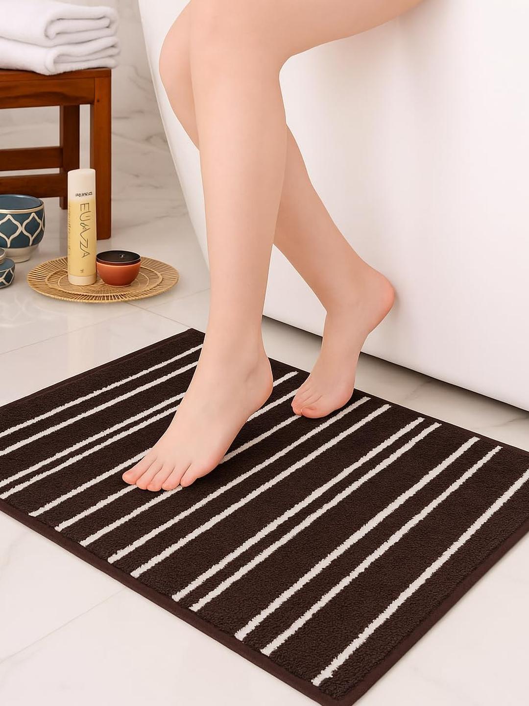 Elanza Pack of 12000 GSM Microfibre Anti-Skid Bath Rugs