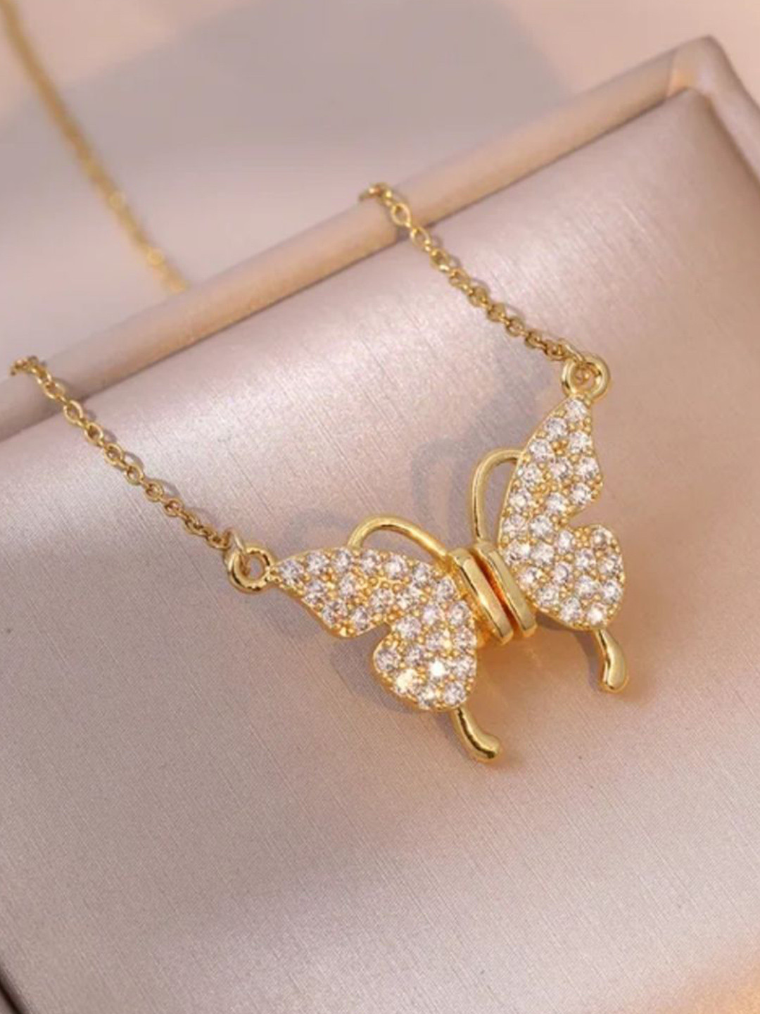 Estailo fashion Women Gold-Plated Stones-Studded Butterfly Necklace