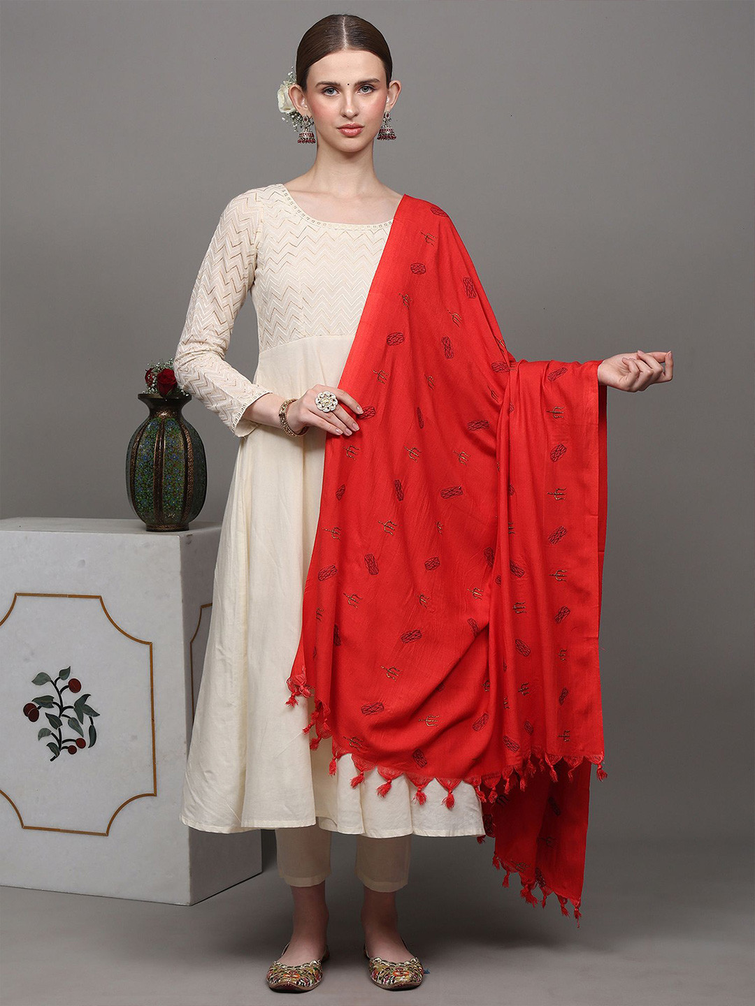 Exotic India Women Ethnic Motifs Trishul and Dholak Embroidered Zari Shawl