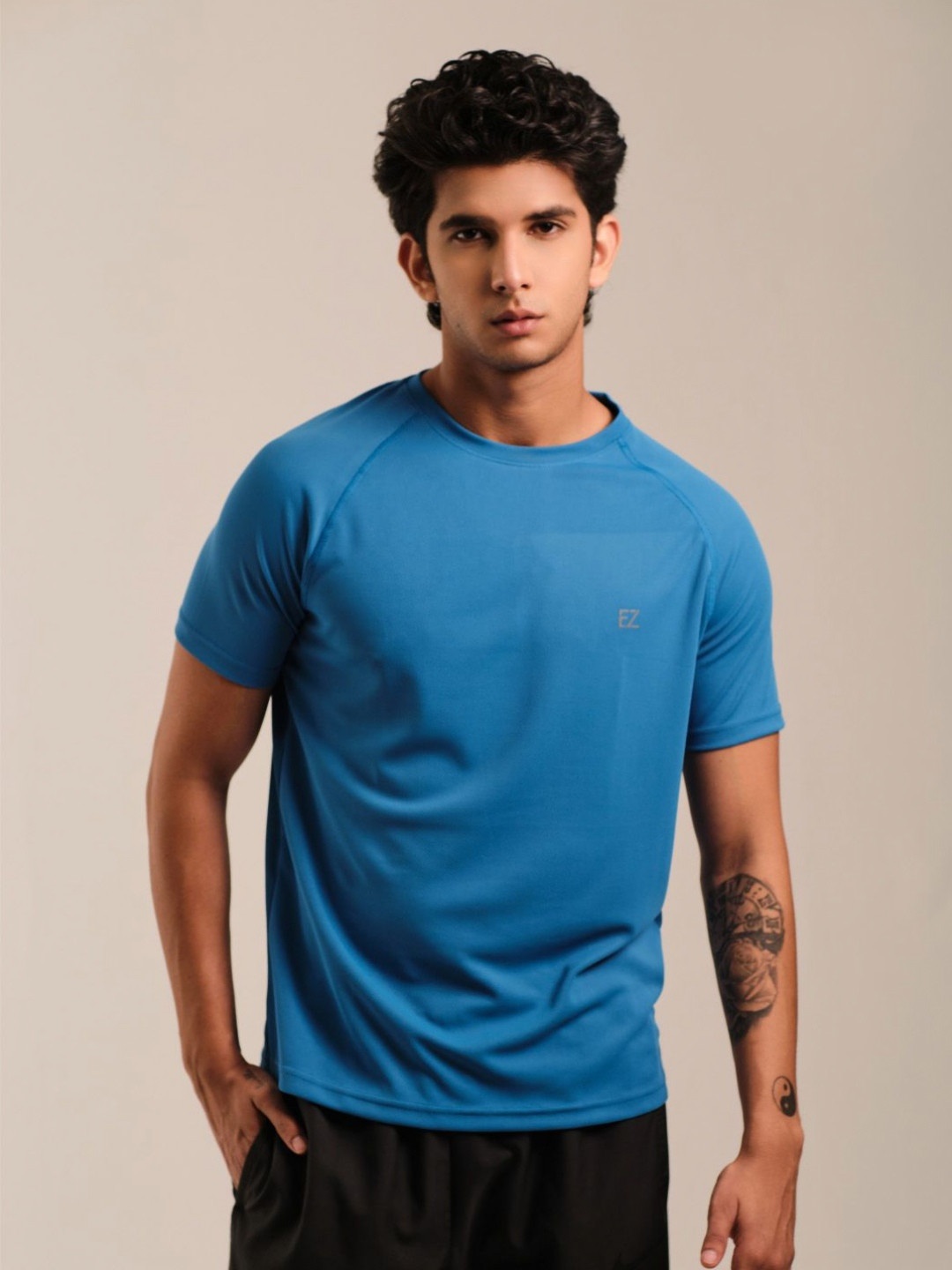 EAZY Men Dri-FIT Solid Round Neck T-shirt