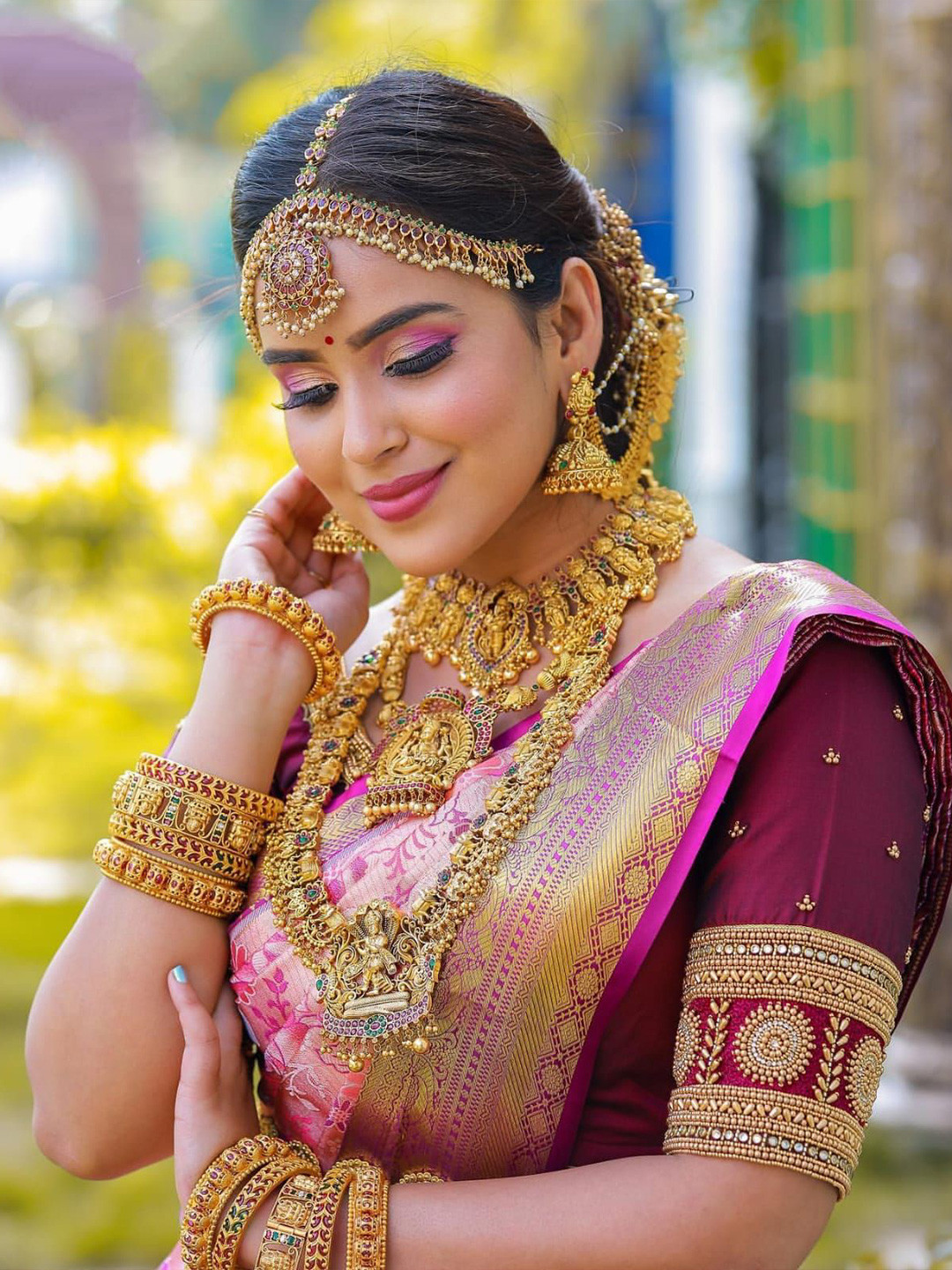 bansari textiles Foral  Woven Design Zari Banarasi Saree