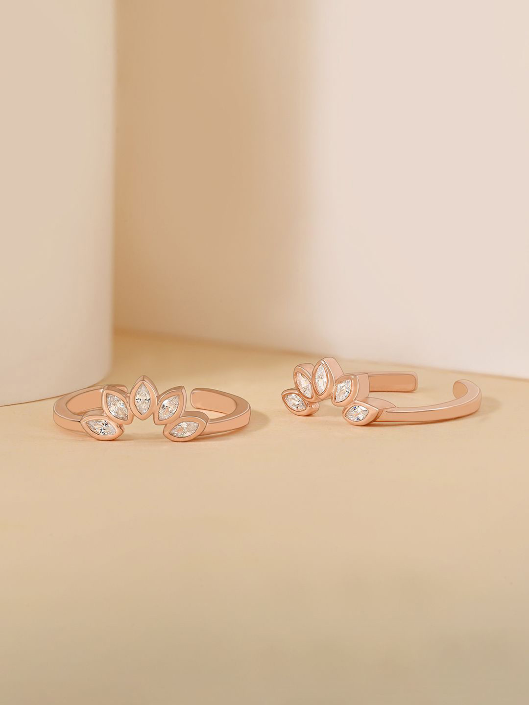 TOUCH925 925 Silver Petal Cluster Toe Rings