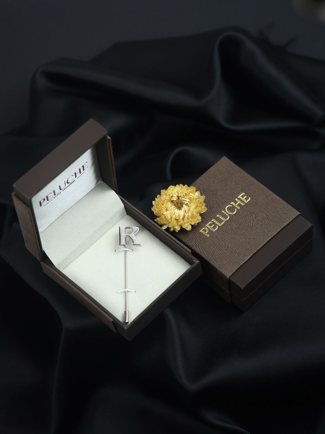 PELUCHE Men Alphabet 'R' Silver-Toned Plated Lapel Pin Brooch