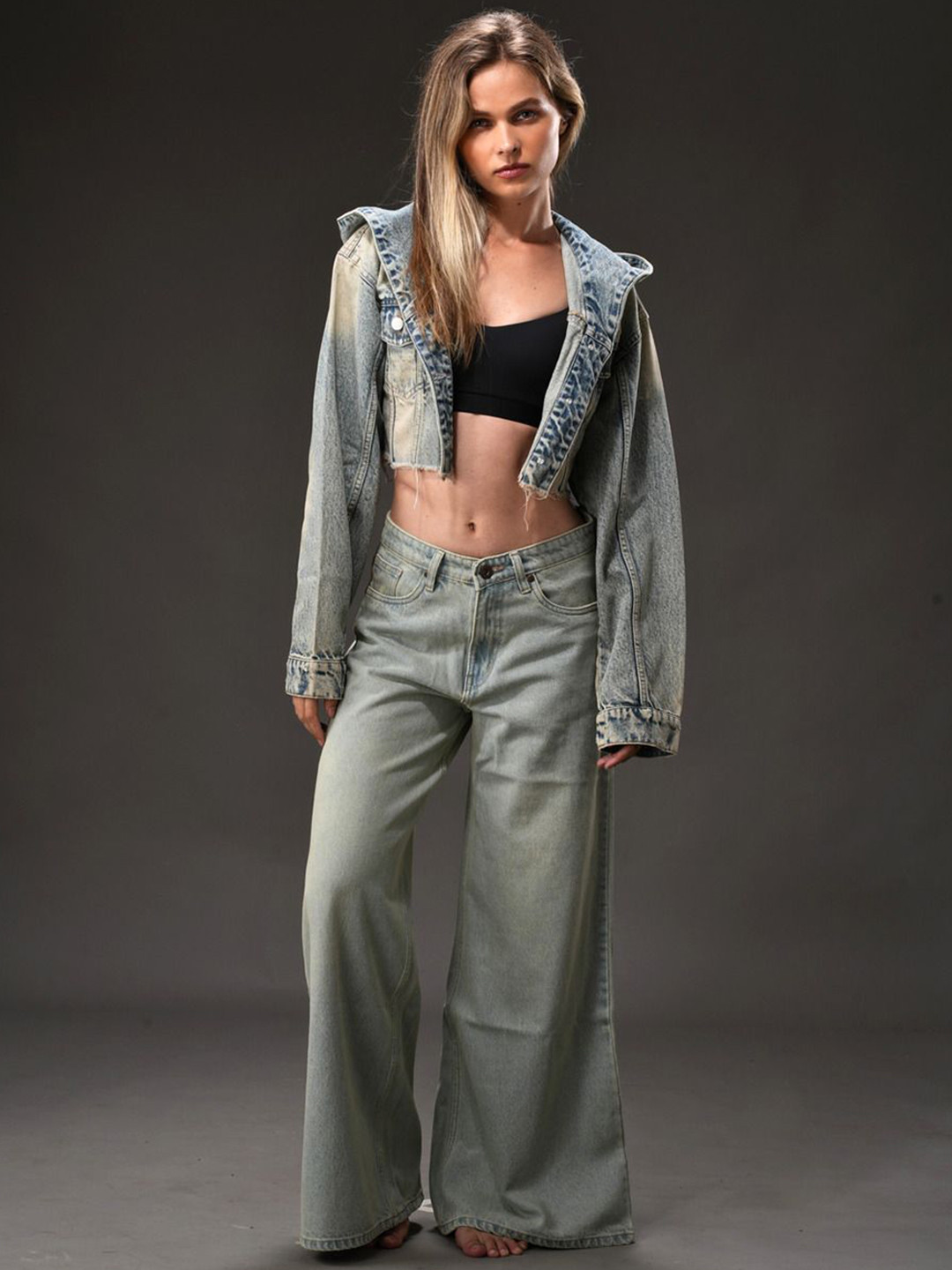 off-kilt Women Mid-Rise Light Fade Baggy Jeans