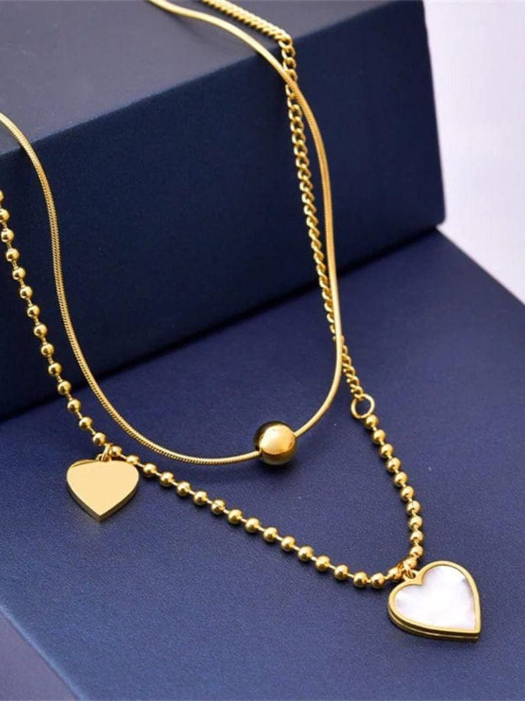 Estailo fashion Gold-Plated Artificial Stone Studded Heart Necklace