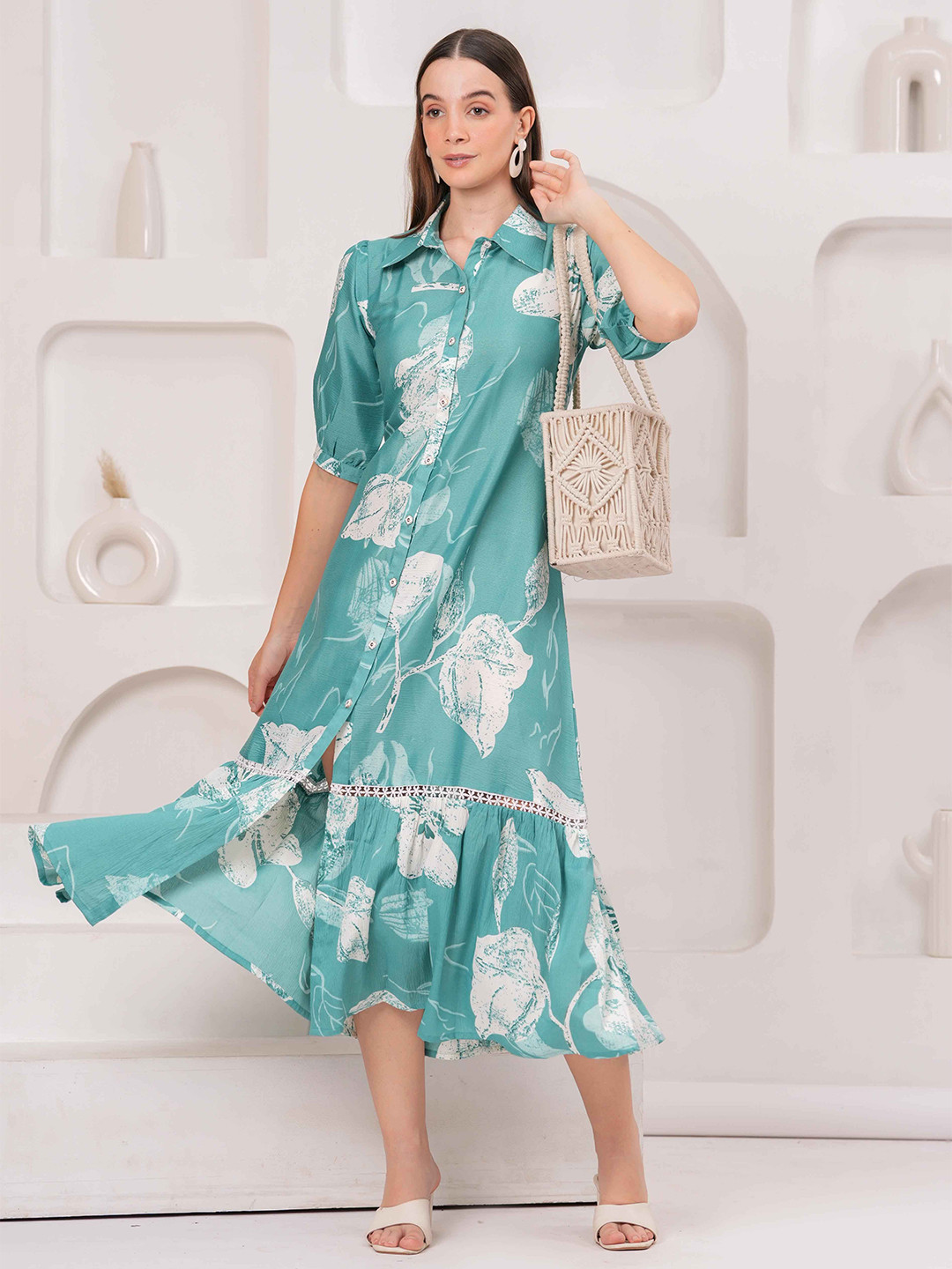 OH MI DIOS Women Floral Printed Crepe Fit & Flare Midi Dress