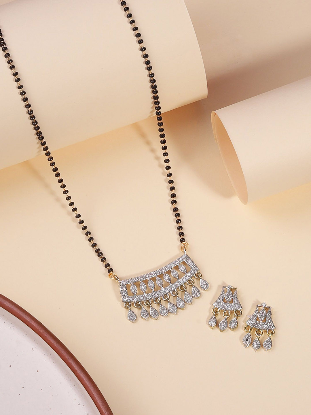 GILHER Silver-Plated Artificial Stones Studded And Beaded Mangalsutra