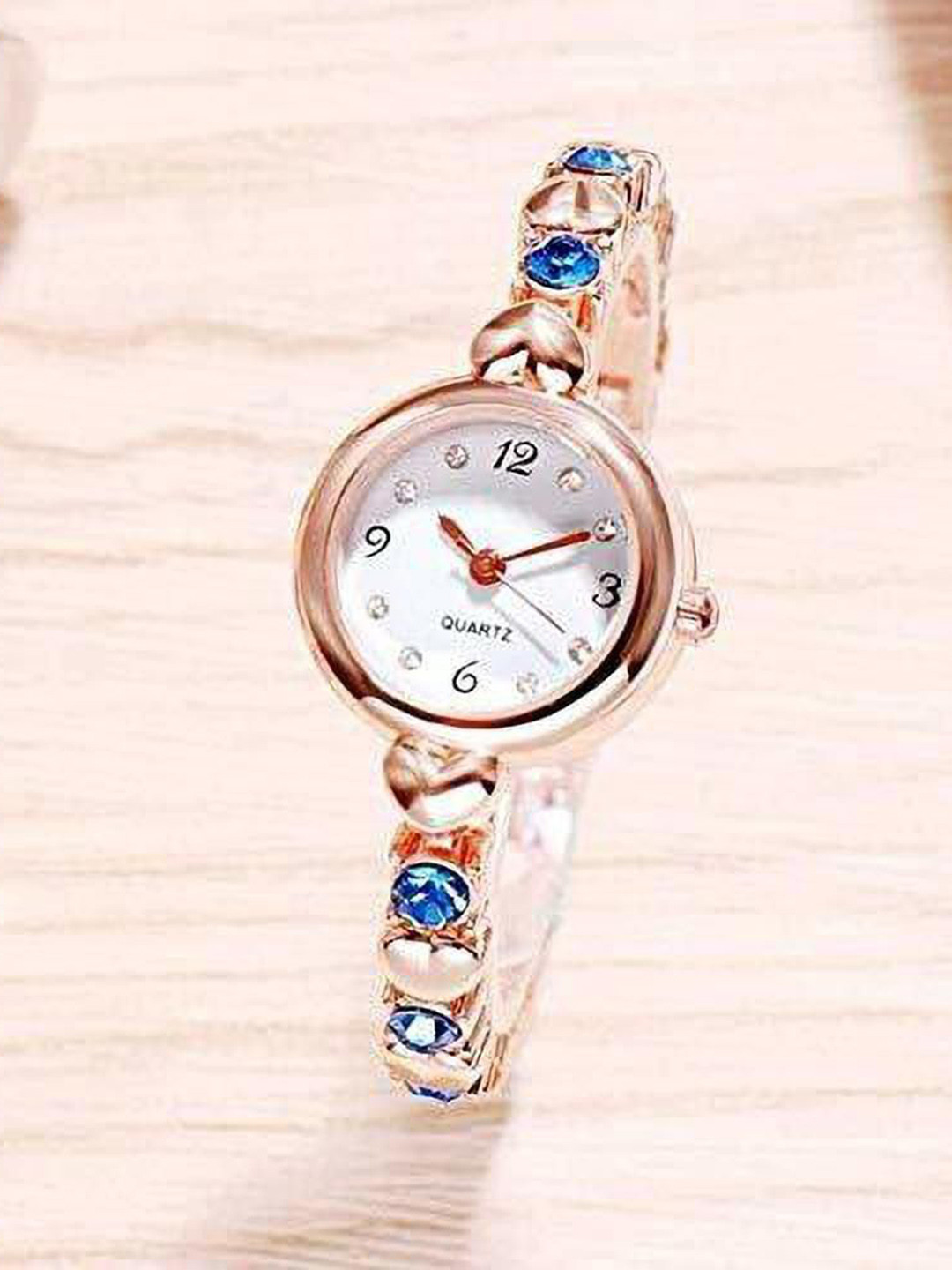THE SHOPOHOLIC Women Analogue Watch with Bracelet 553-Sky Gold
