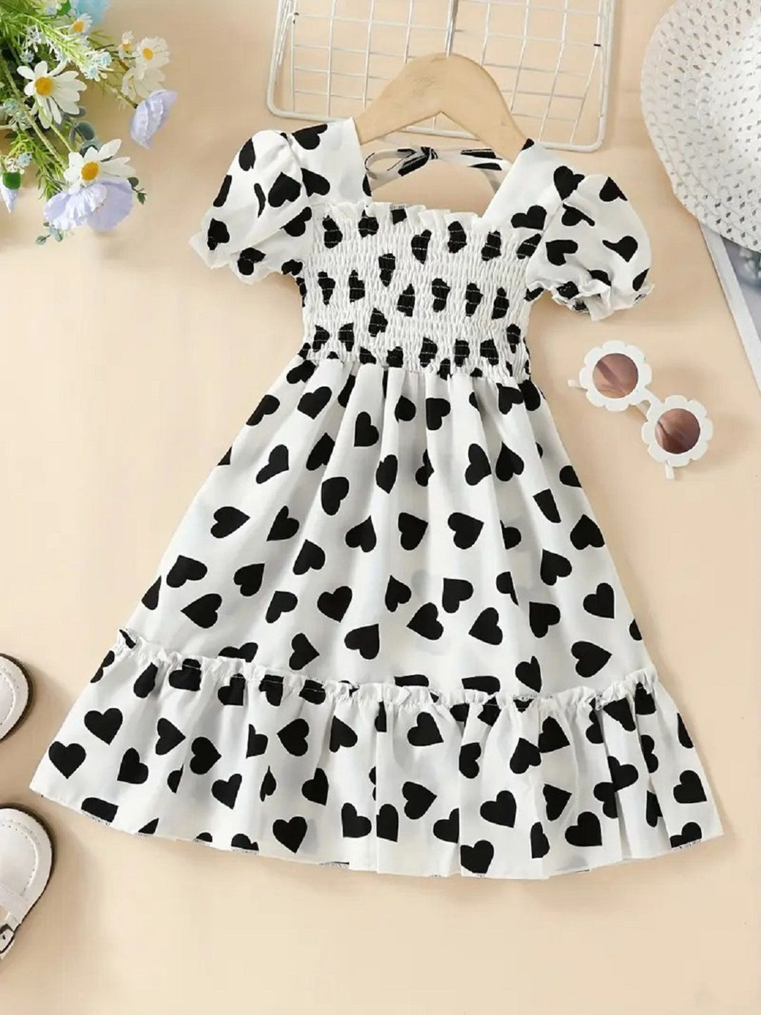 Kidotsav Girls Heart Print Monochrome Puff Sleeve Smocked Fit & Flare Dress