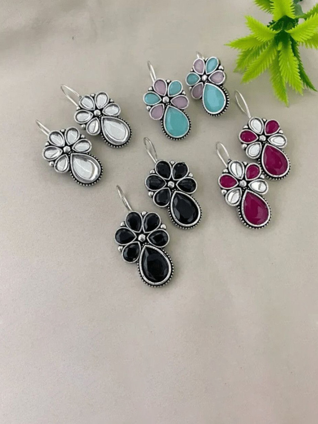 OPUS GEMS Set Of 4 Artificial Stones Studded Oxidised Floral Shaped Studs