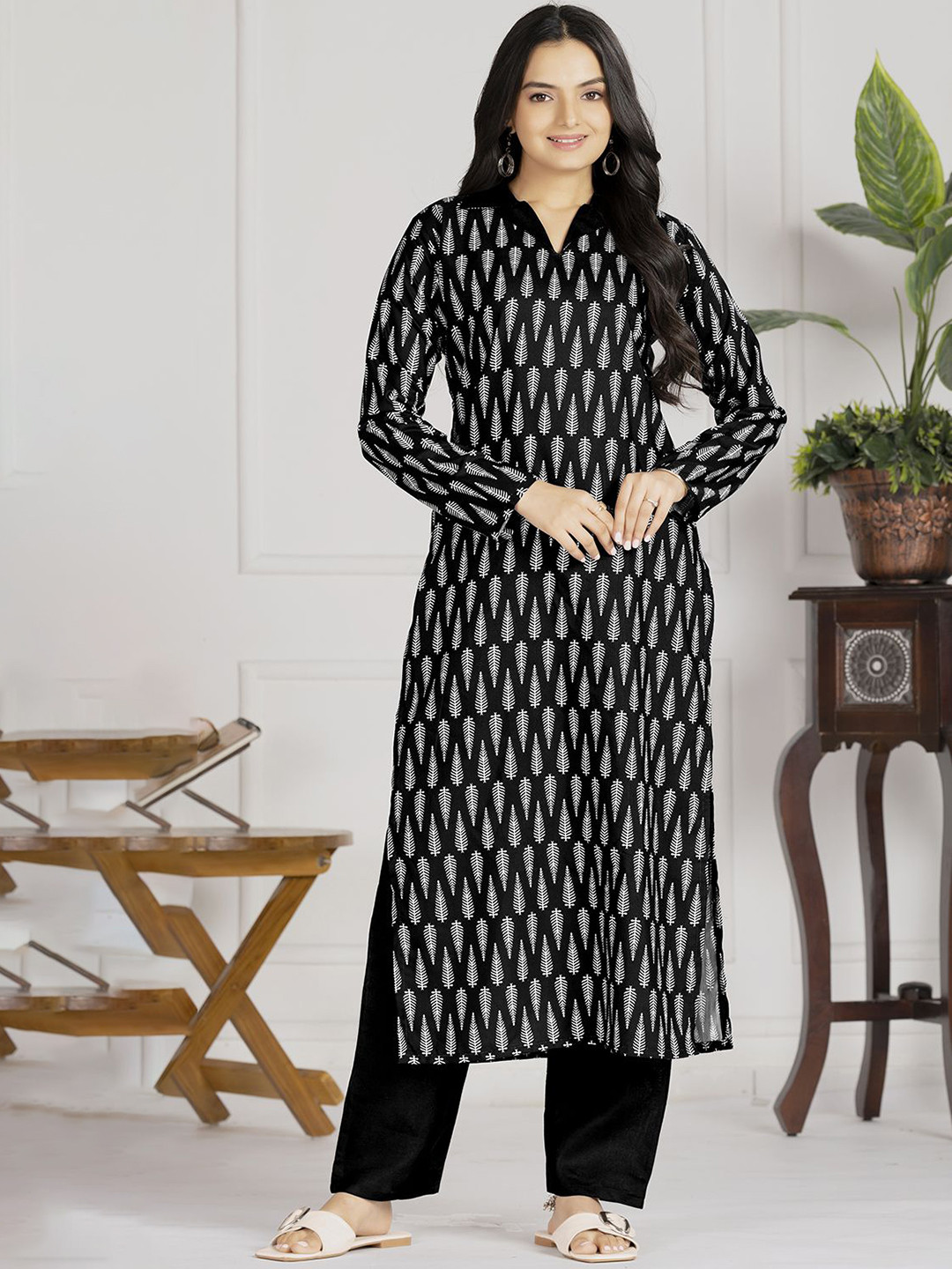 Sun Fashion And Lifestyle Floral Printed Band Collar Straight Kurta With Palazzos