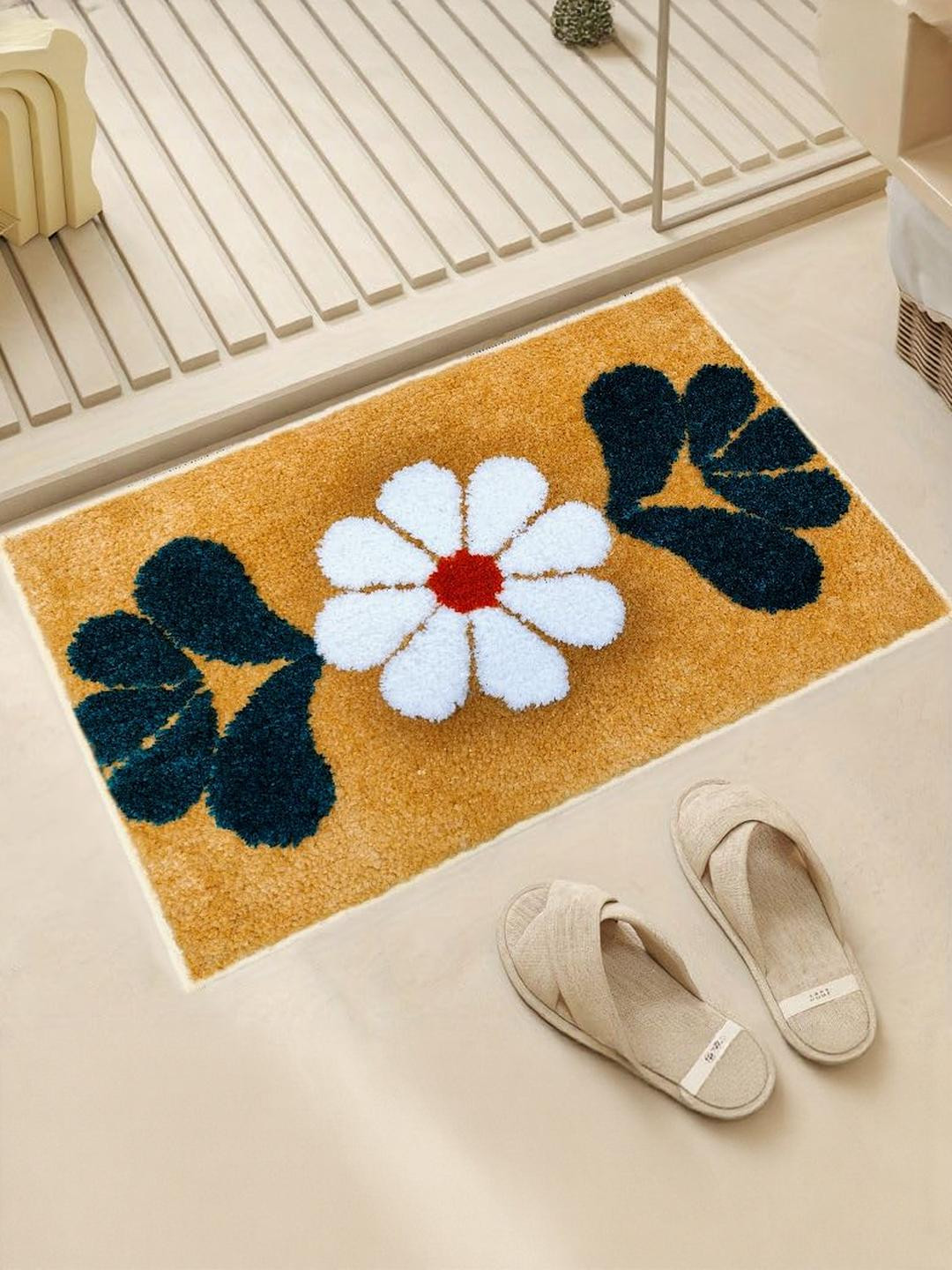 Elanza Pack Of 1 Black & Beige Floral Printed Anti-Skid Microfiber Bath Rugs