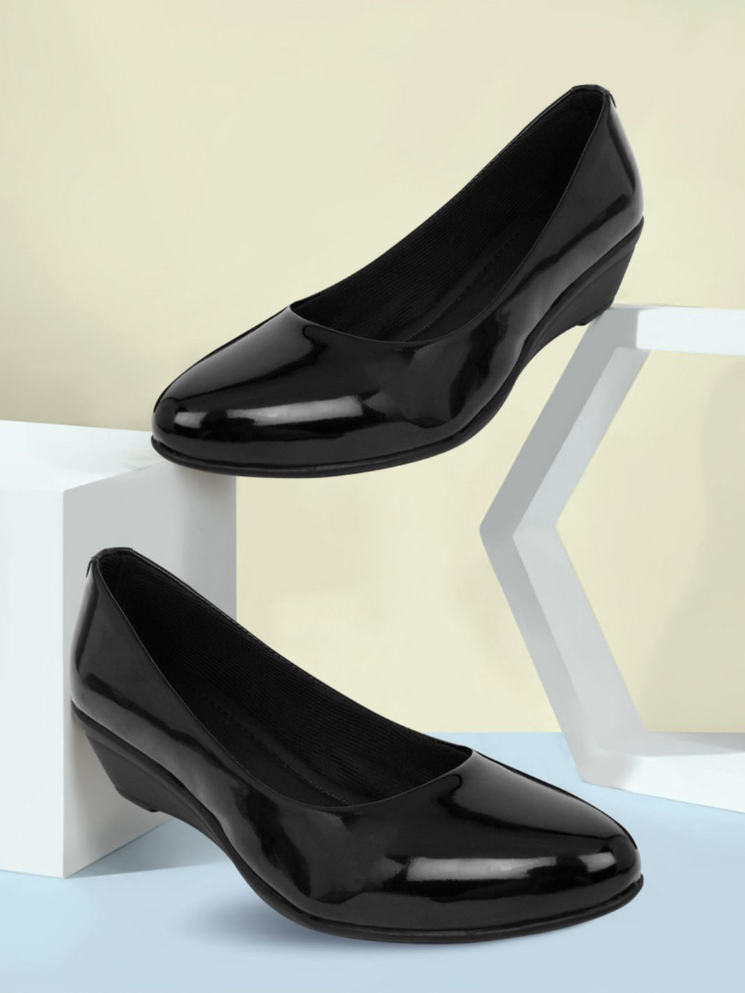 shipee Women Pointed Toe Slip-On Ballerinas