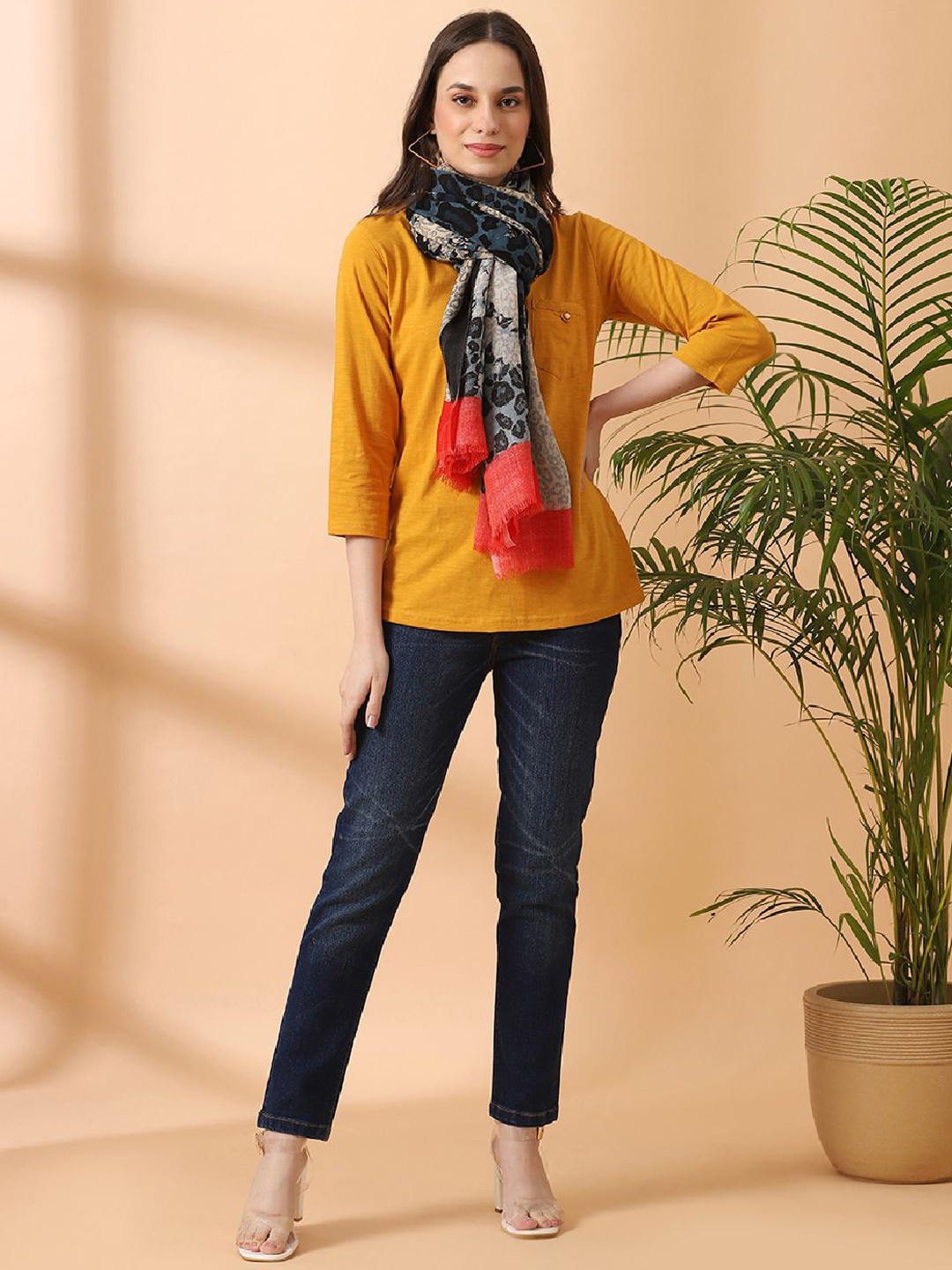 Tiara Women Animal Printed Shawl