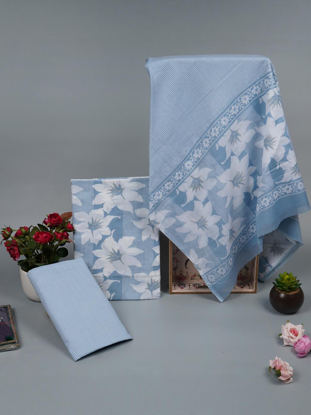 Kwatchi Women Blue With Floral Printed Pure Cotton Unstitched Dress Material