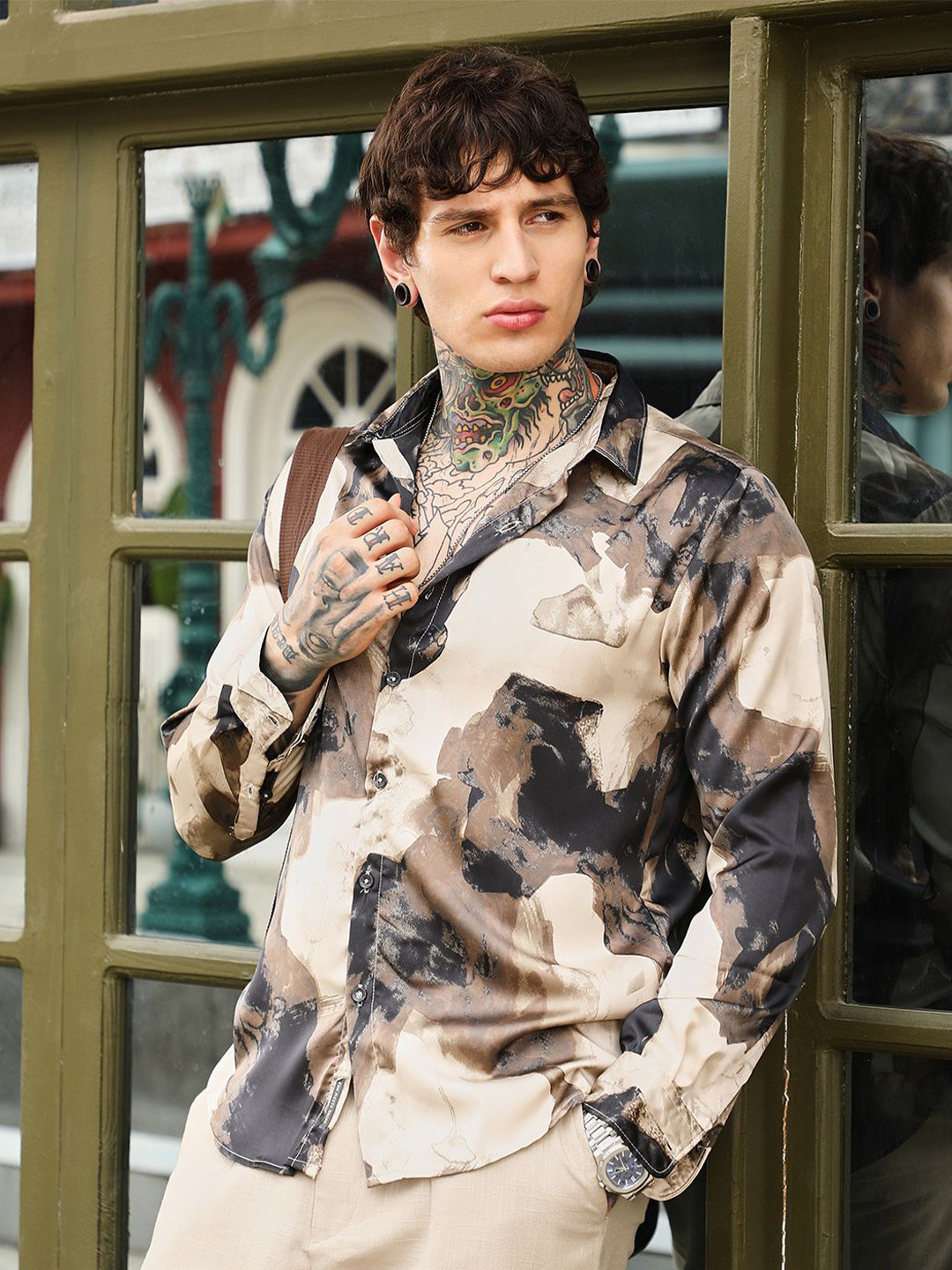 CAHOOT Men Comfort Fit Abstract Printed Spread Collar Casual Shirt