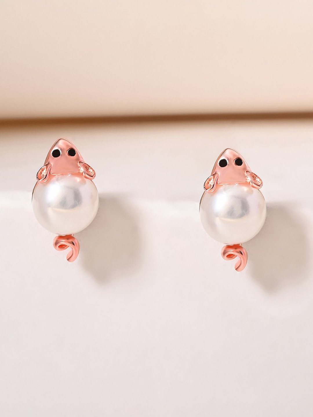 TOUCH925 925 Silver Pearls Beaded Mouse Quirky Studs