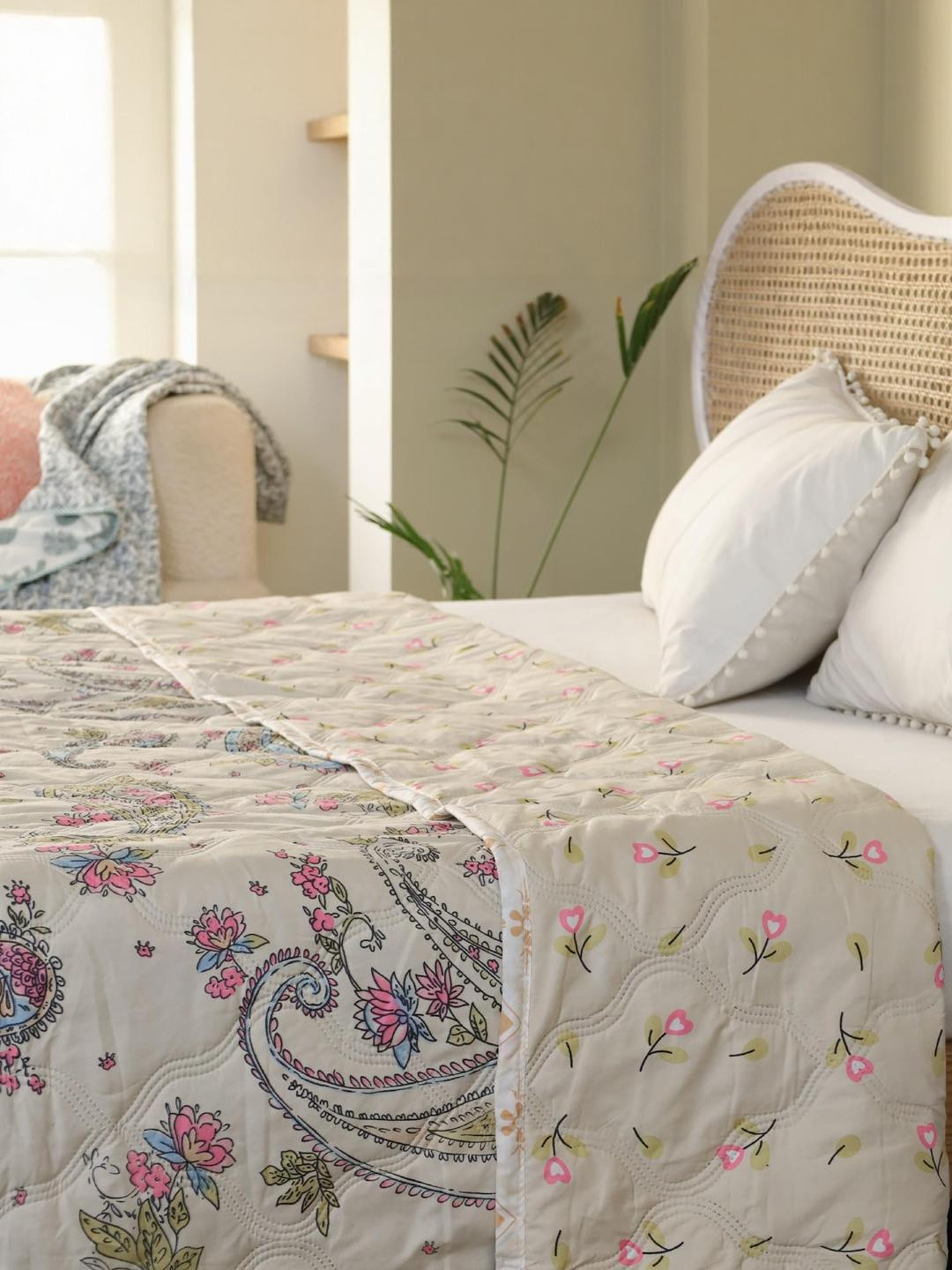 EthnicLoom Off White180 GSM Jaipuri Paisley Printed Cotton Comforter