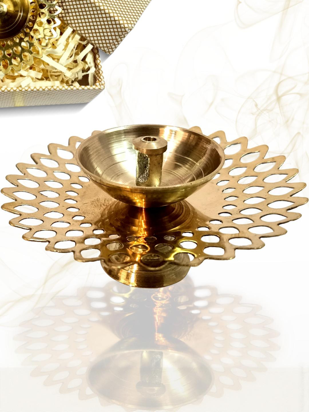 Lamina Brass Set of 1 Round Diya Pooja Essentials