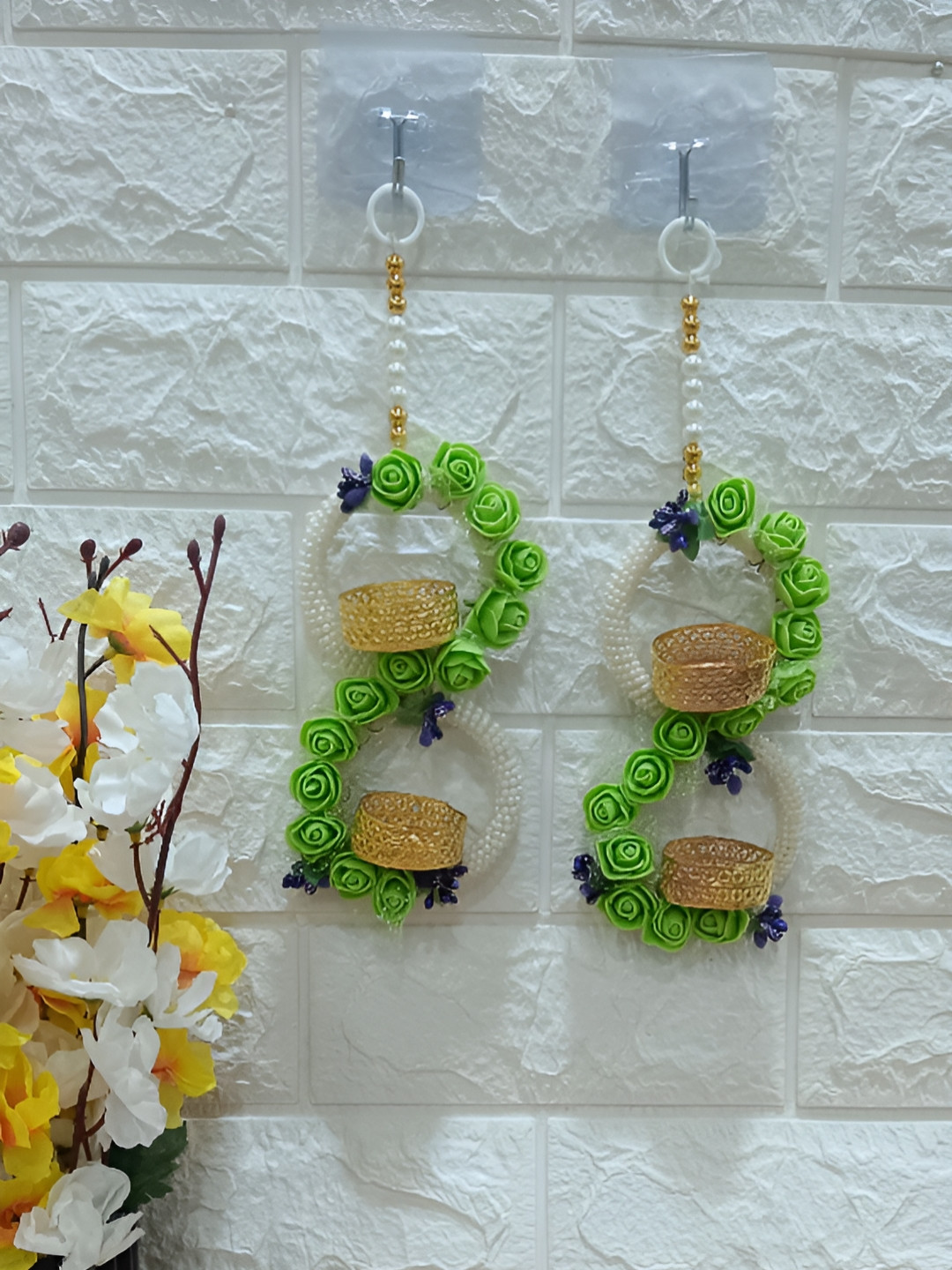 Sellplus  2 Pieces Green & Brown Floral Candle Holders