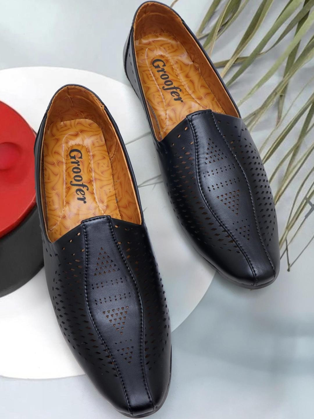 Groofer Men Stylish Nagra Juttis Mojaris