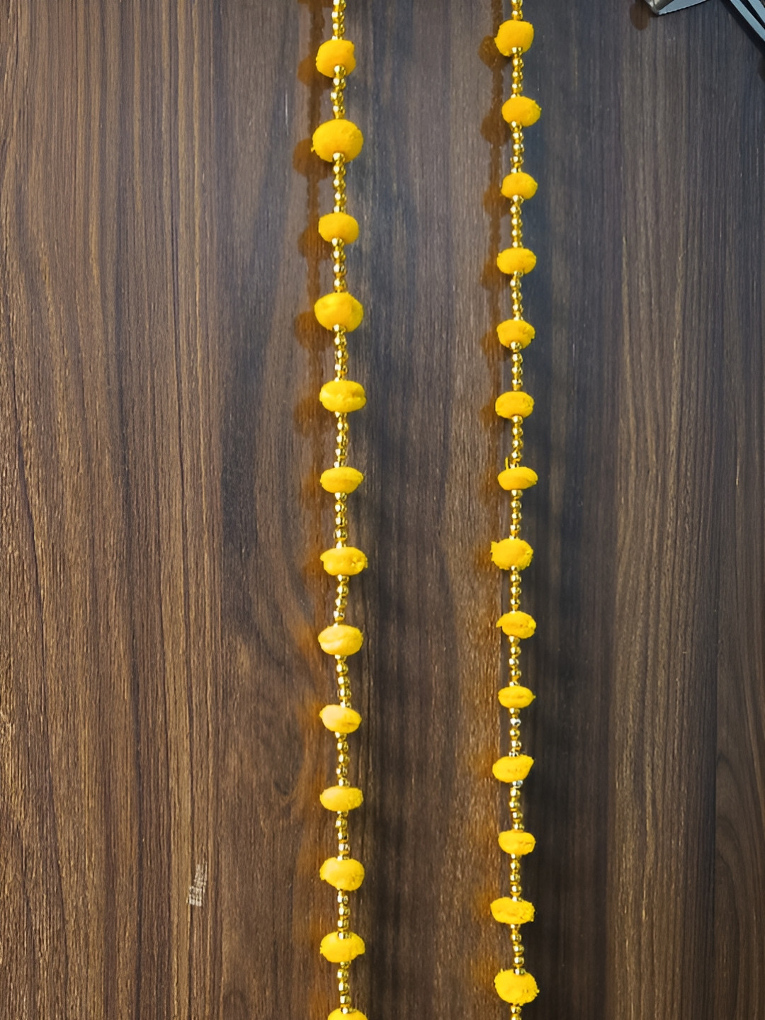 Sellplus 2-Pcs Yellow & Green Pompom Parrot Hanging