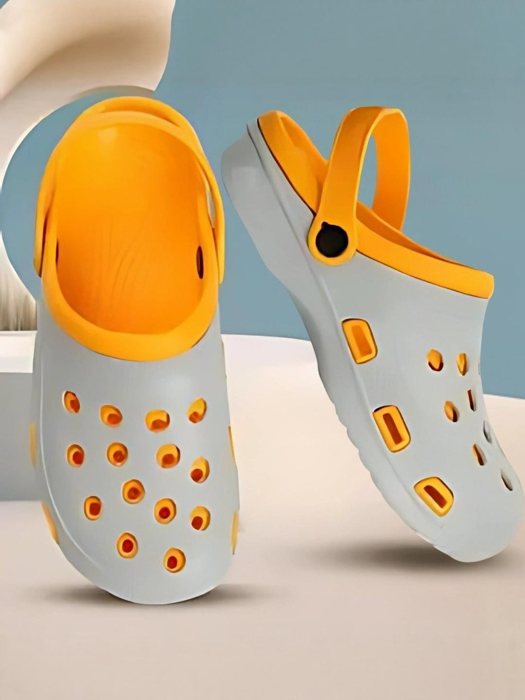 VINTEX Men Multicoloured Rubber Sandals