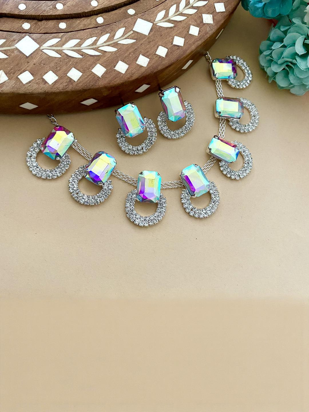 Varnii Silver-Plated Necklace and Earrings