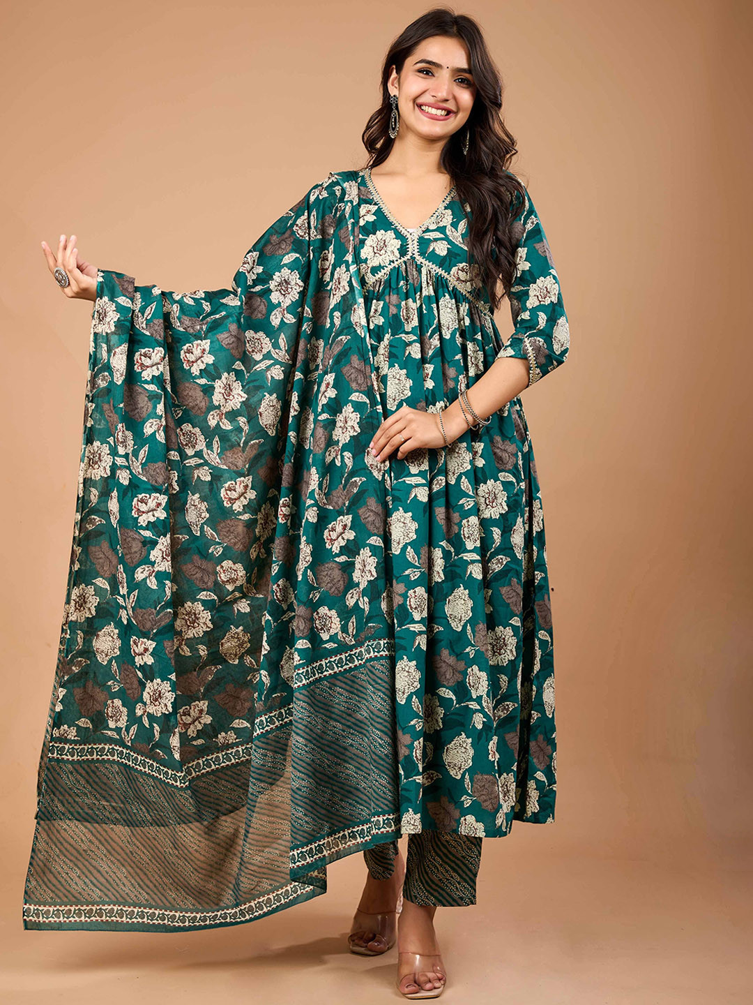 Le Mec Women Floral Printed Cotton Kurta with Palazzos & Dupatta